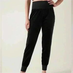 Athleta Salutation Velvet Jogger - Black